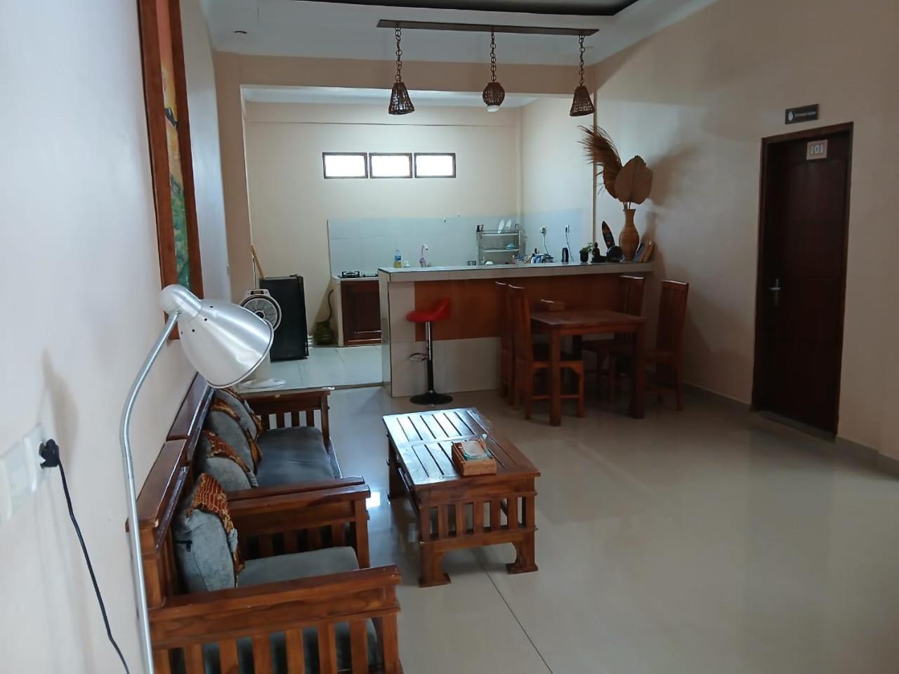 Warm Villas Lombok Kuta  Exteriör bild