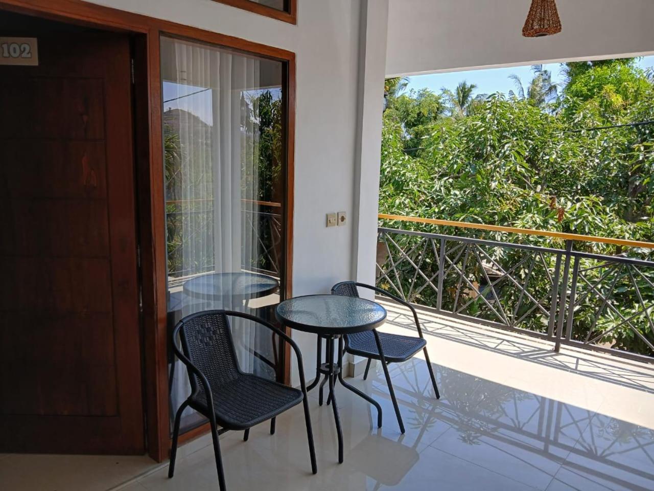 Warm Villas Lombok Kuta  Exteriör bild