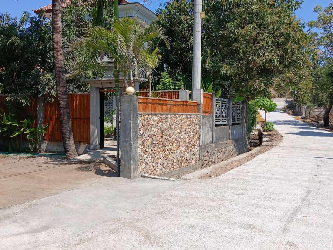 Warm Villas Lombok Kuta  Exteriör bild